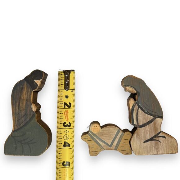 VTG Primitive Handmade Nativity Stable Holy Family Wise Men Angel 12 Piece Set - Picture 10 of 16